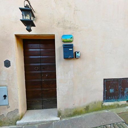 La Dimora Nel Castello Apartment Castellaro  Bagian luar foto
